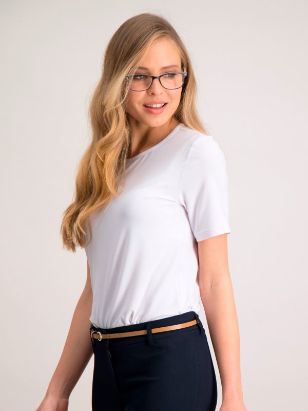 Basic Tee, Lydia, White Silky Knit: Short sleeve basic crew neck t-shirt. 62cm Centre back length
