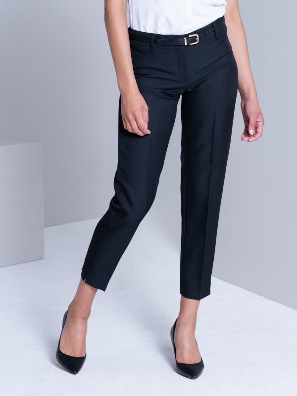 Slax, Gabriela, Diamond Black: Petite , fitted crop pants with a cigarette pants , with side slits. 