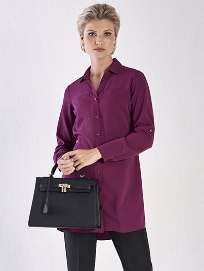 Blouses, Eve, Orchid: Relaxed fit blouse with adjustable sleeves and two front pockets.
Approx. 88cm centre back length.